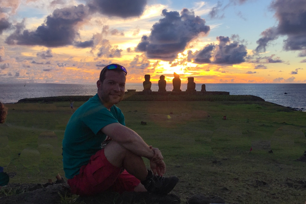 atardecer en ahu tahai