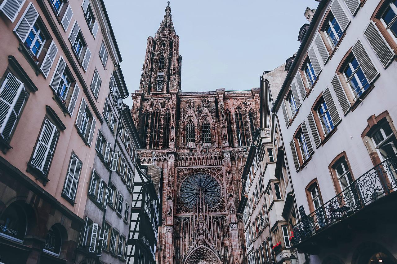 fachadada de la catedral de notre dame