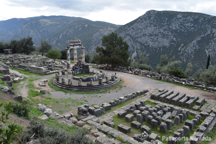 tholos del santuario de atenea pronaia