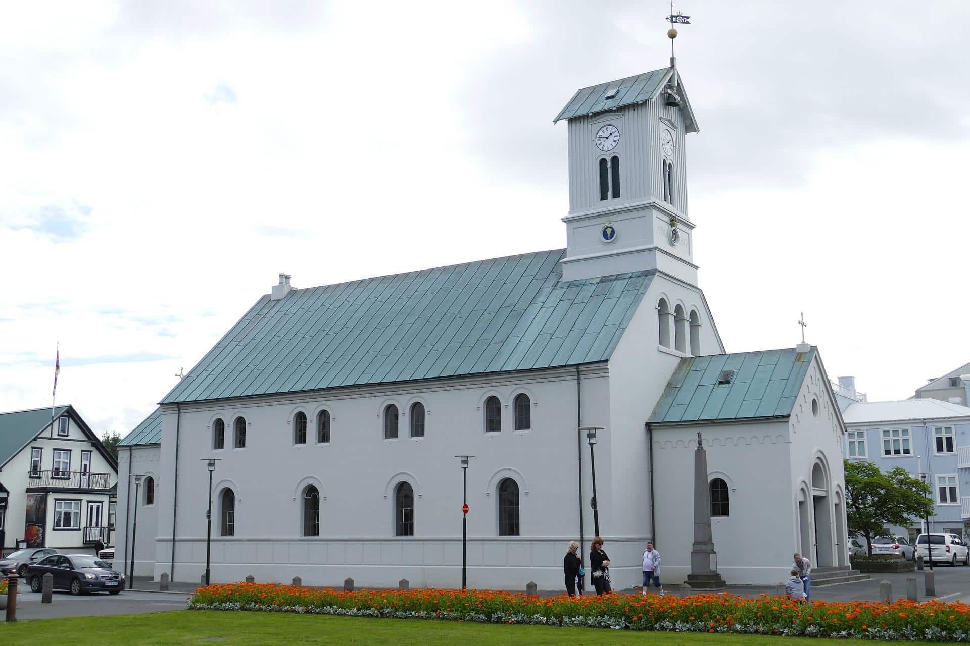 catedral luterana de reykjavik que ver y que hacer