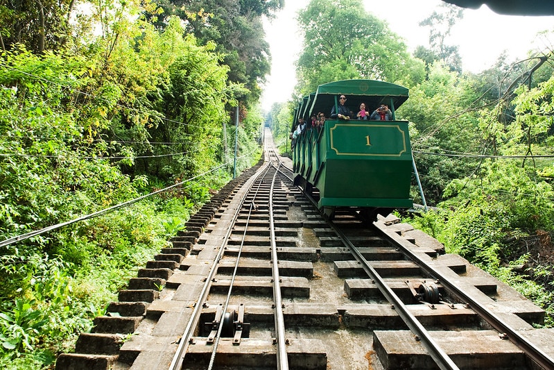 funicular cerro de san cristobal santiago de chile