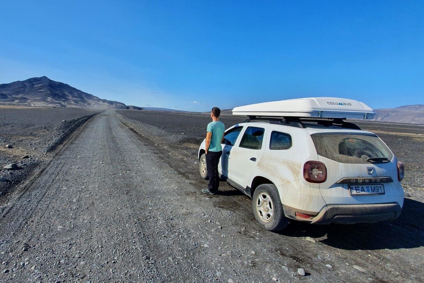 donde alquilar un coche en islandia
