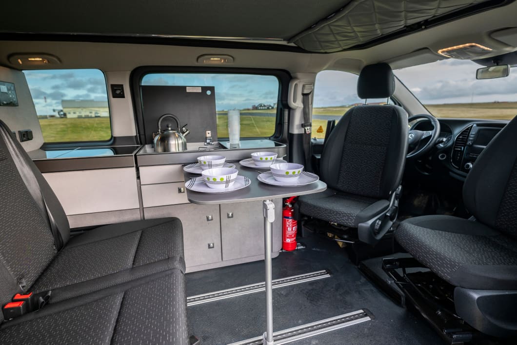 equipamiento furgonetas camper Islandia