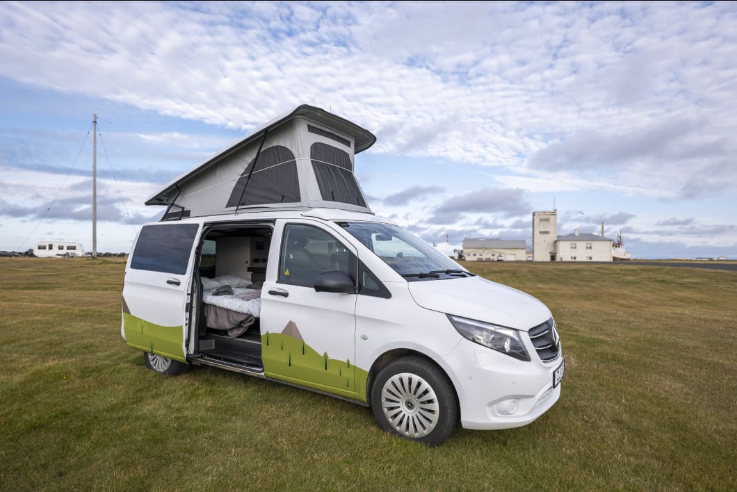 Furgoneta camper 4x4 en Islandia