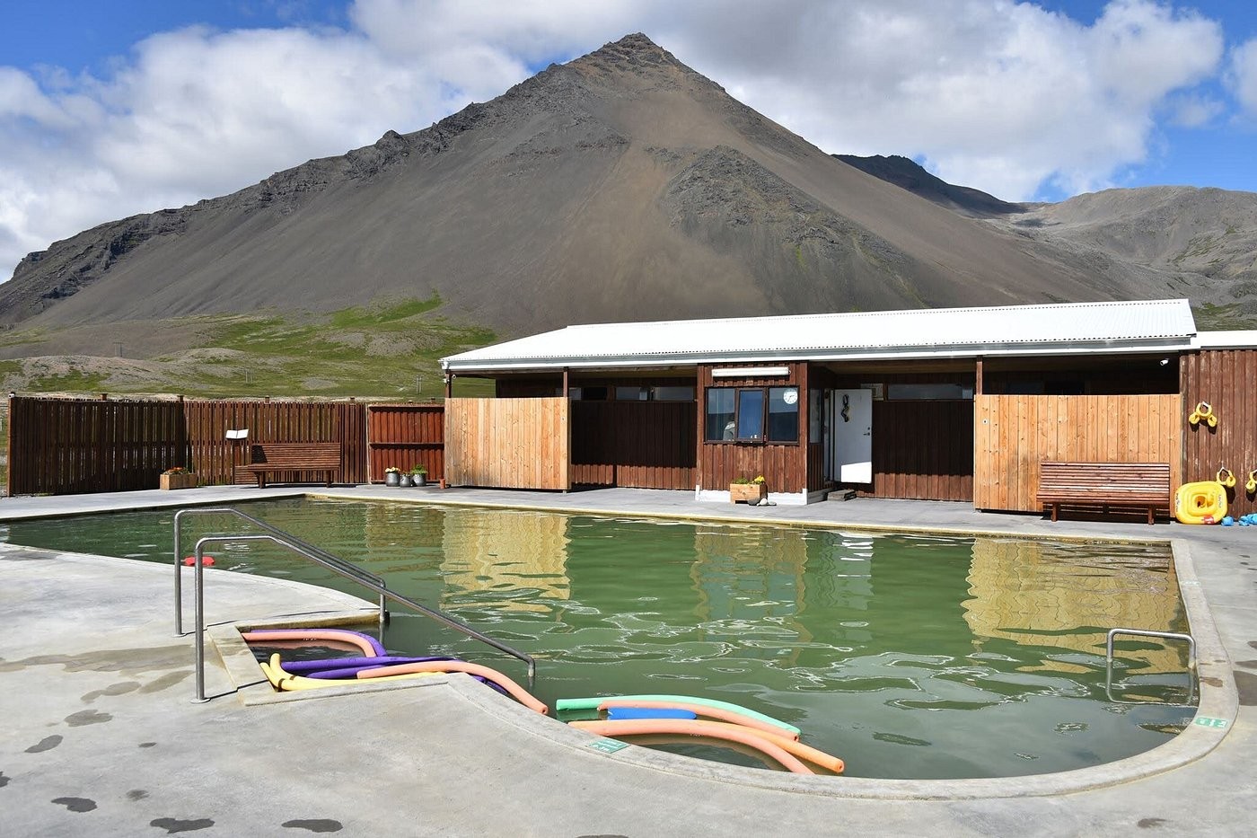 Piscinas termales de Lysulaugar