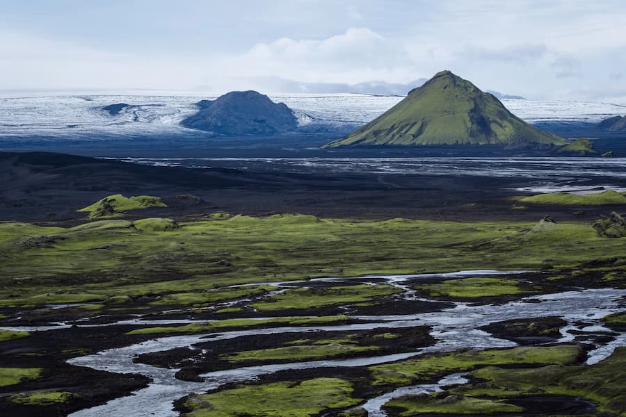 Maelifell uno de los volcanes imprescindibles que visitar en las Highlands
