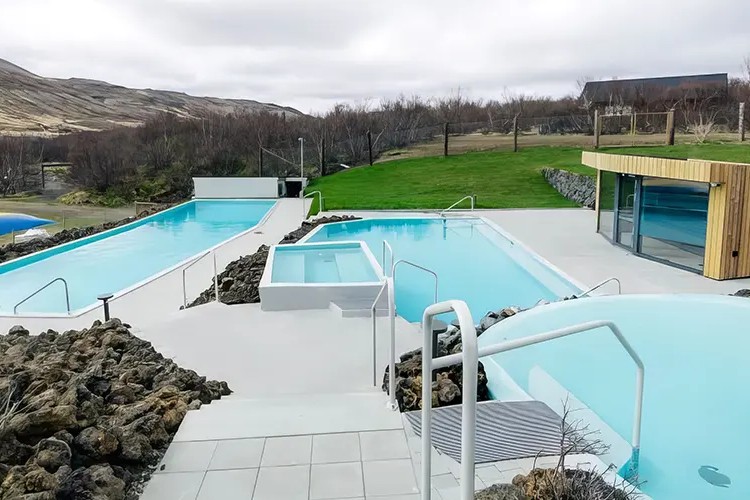 Piscinas Lindin Húsafell