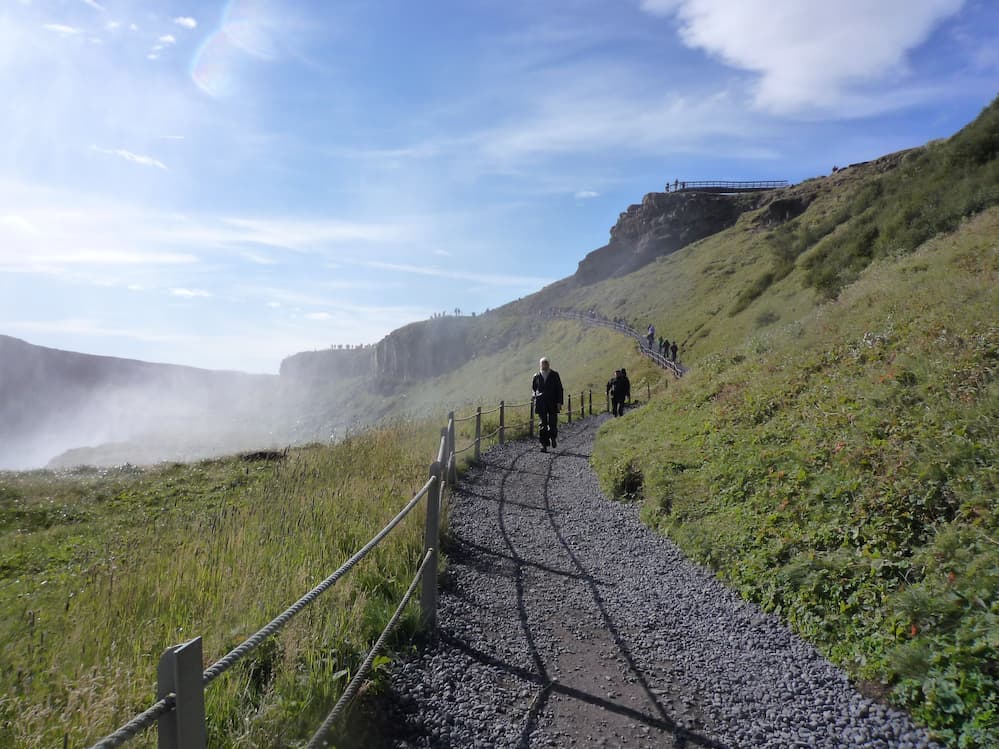 Camino del mirador central de Gullfoss